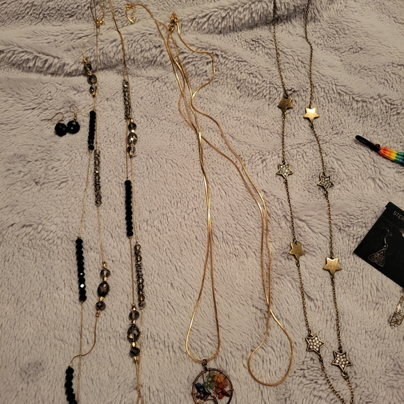 Jewelry - Gold and Black Jewelry Set